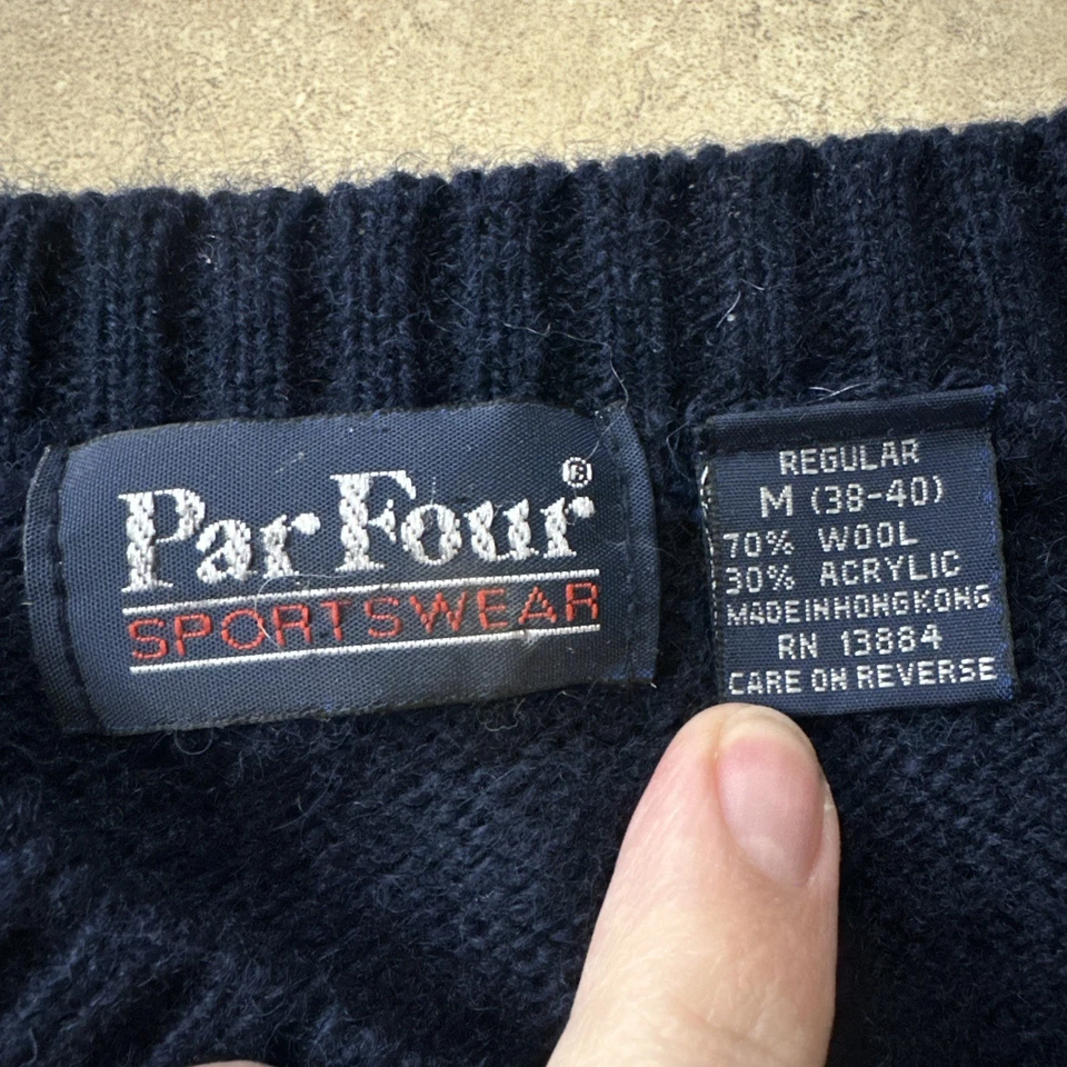 PAR FOUR Mens Navy Blue Red Argyle Patterned V-Neck Vest Knit M Wool Blend Hole - Image 4 of 4