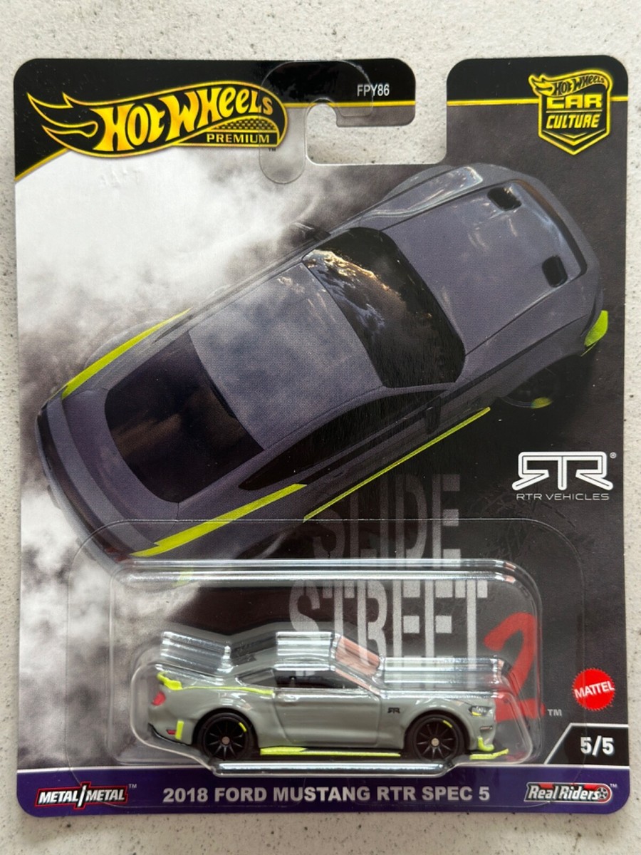 Mattel Hot Wheels Boulevard Ford GT Die-Cast Car - 1:64 Scale, Gray