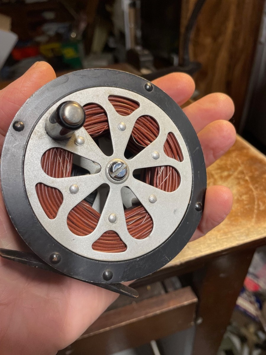 ビンテージPFLUEGER 1554 フライリール　② ビンテージPFLUEGER 1554 フライリール ②