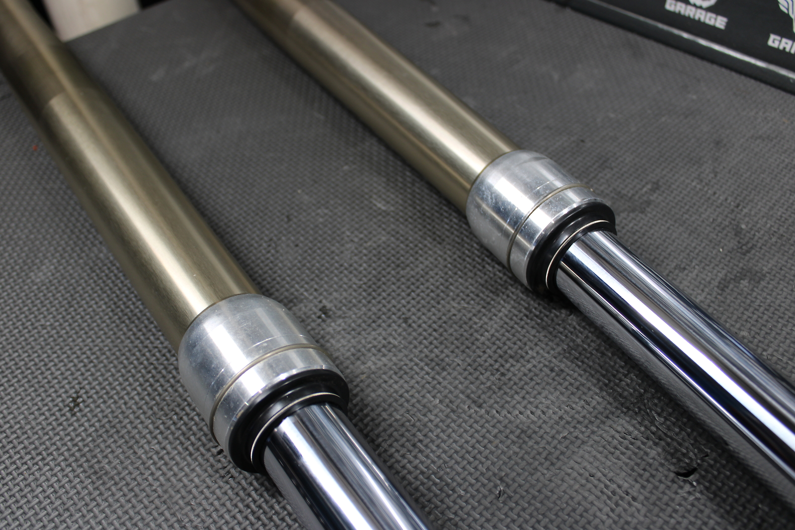 2020 KAWASAKI 1821 KX100 OEM RIGHT LEFT FRONT SUSPENSION FORKS NICE