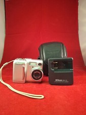Nikon Digital Camera Coolpix 775 2.1MP Silver Nikon Cf Card Charger X