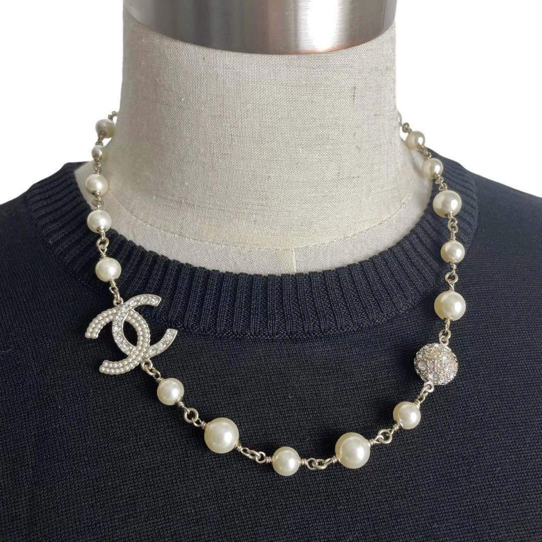 Collana CHANEL Coco Mark perle oro scatola catena 52 cm ciondolo 25 mm x 20 mm donna