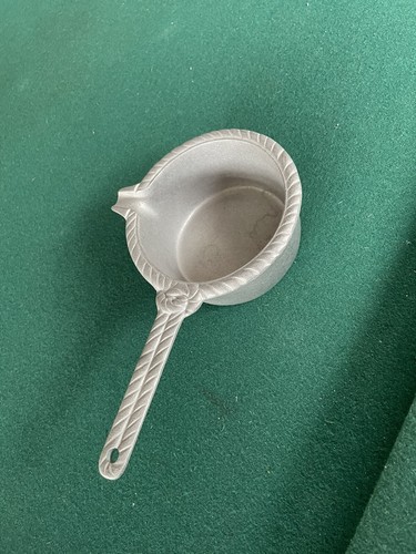 WILTON ARMETALE GOURMET GRILLWARE SIZZLE ROPE EDGE SAUCE POT WITH SPOUT ...