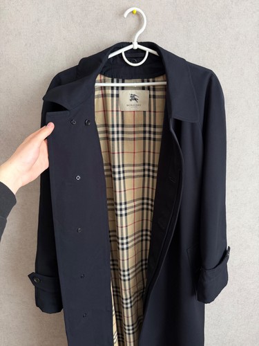 Men’s Burberry Trench Coat Black 42 S | Vintage Classic Check Lining | UK Luxury - Image 1