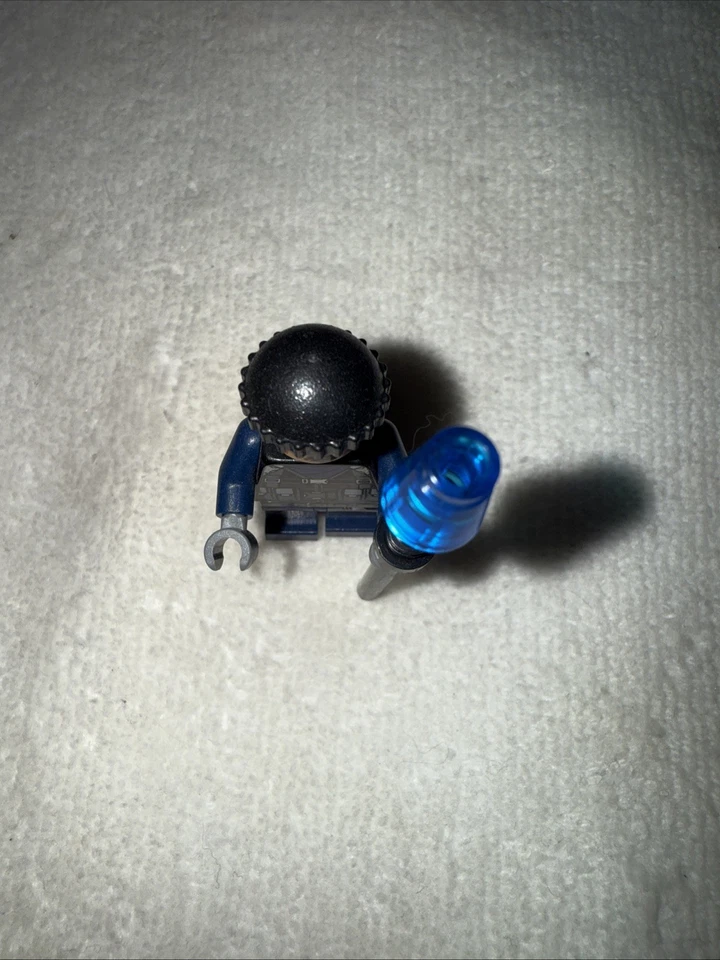 LEGO JURASSIC WORLD 75933 T.rex Transport Mini Figurine - Image 3 of 4