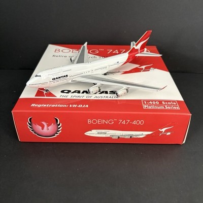 Phoenix Model 1:400 Qantas Airways Boeing 747-400 ''Canberra'' VH-OJA PH411109
