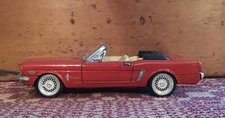 Sun Star 1964 1/2  Red Ford Mustang Convertible Custom # SS7711  1:24