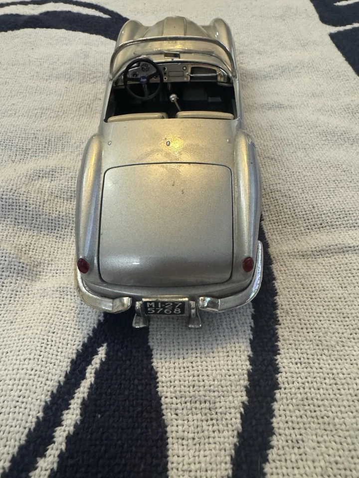 1955 LANCIA AURELIA B24 SPIDER SILVER 1:18 BBURAGO OPENING HOOD DOORS & TRUNK - Image 3 of 4