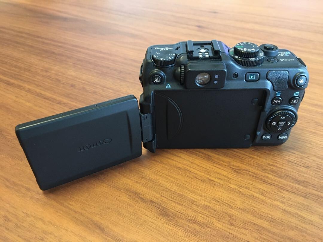 Canon Digital Camera Powershot G12 Psg12 1000 Million Pixels 5X