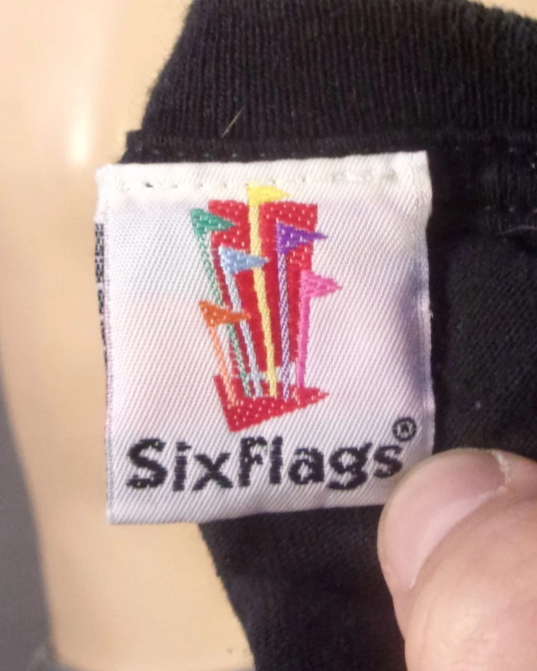 vintage 90s 00s Y2K rare Six Flags DC Comics Green Lantern T-Shirt Superhero S - Image 4 of 4