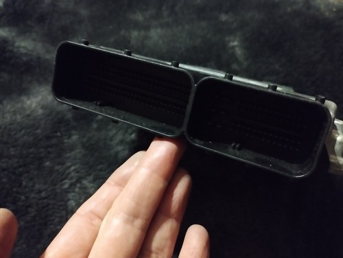 Genuine BMW ECU 8588946-01 DDE 170661989 Bosch 0281032230 1039S83352 - Picture 3 of 4
