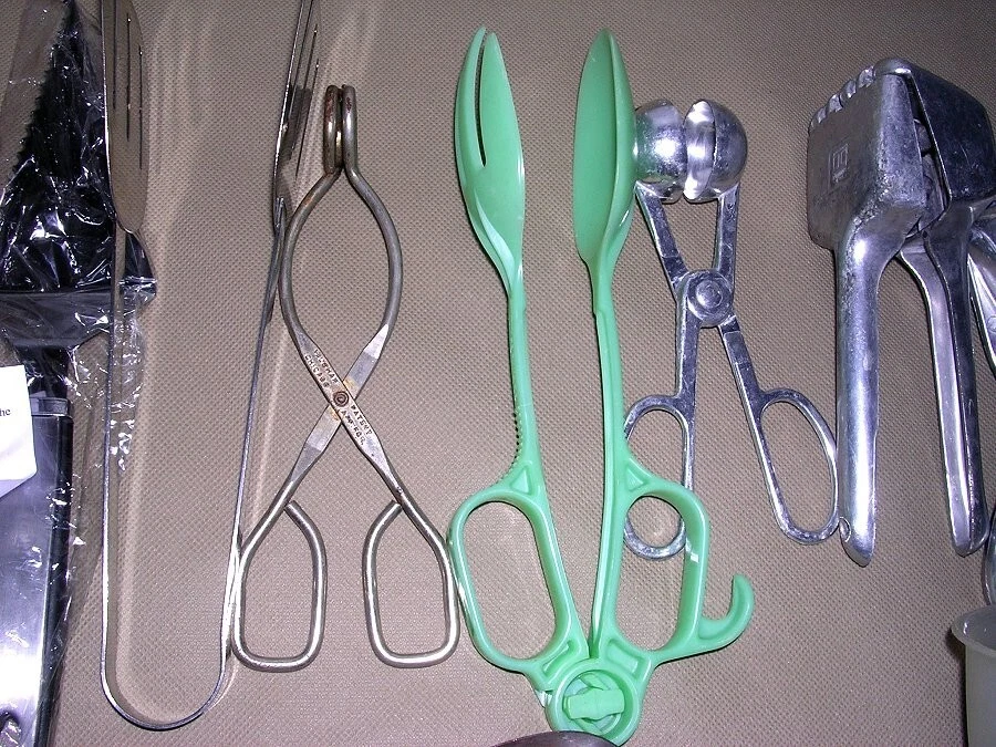 LOTE: 22 Utensilios de Cocina Espátulas Pinzas Cuchillo Pelador Trituradora de Hielo Termómetro ETC Foto 4 de 4