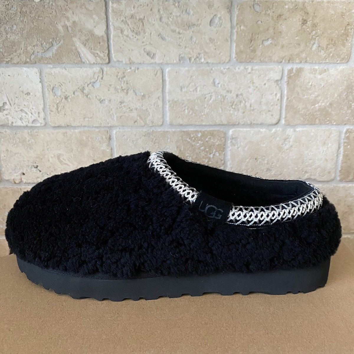 UGG Black Slip-On Suede Shoes UGG Womens US sz 9 Mule Heels Black Suede Lace Up Molly Slip  main image 3