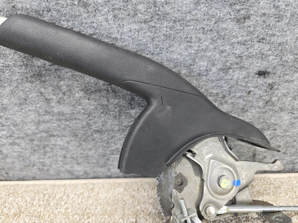 Honda Fit 2018-2020 asistencia de estacionamiento de emergencia freno de mano mango de palanca OEM V6 Foto 4 de 4