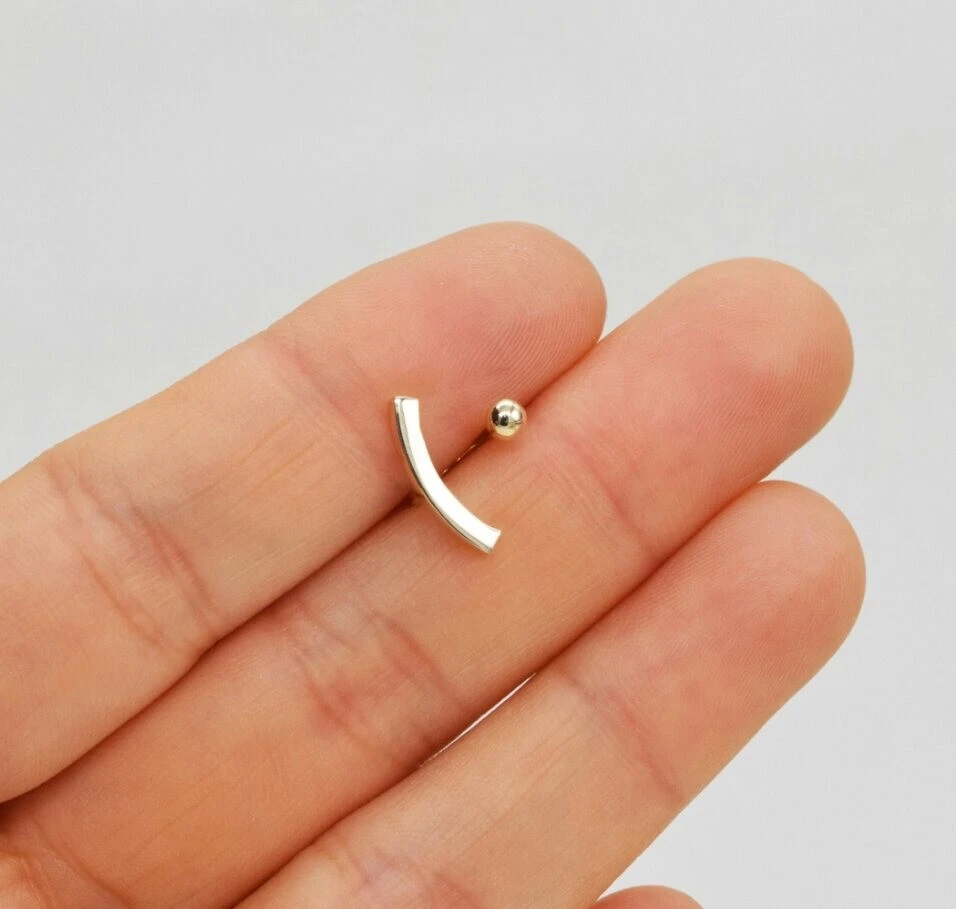 Pendientes de aro Huggie abiertos sonrientes de oro macizo de 14K para mujer 1 pieza  Foto 4 de 4