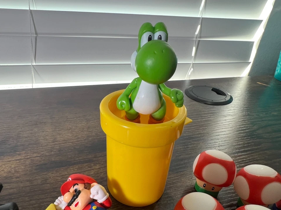 Lote de mini juguetes de plástico pequeños de Super Mario Brothers 16 figuras diferentes tipos Foto 4 de 4