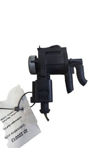 Volkswagen Golf VI 2011 Diesel 77kW Turbolader Druckwandler Magnetventil