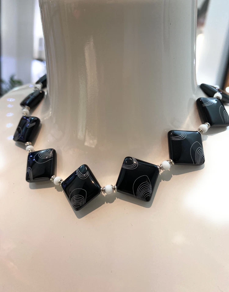 Collana diWa Jewels Choker Onice Rombo inciso laser Agata Bianca Argento 925 - Immagine 2 di 4