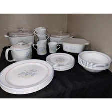 Corning Ware & Corelle Country Cornflower. Various Pieces
