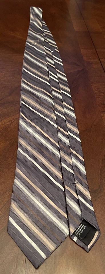 Corbata de cuello para hombre Claiborne gris 100 % seda hecha en China Foto 3 de 4