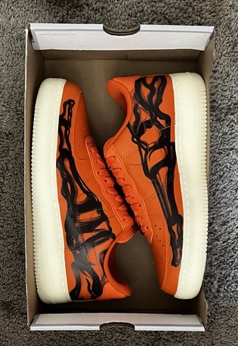 NEU Größe 8M - Nike Air Force 1 Low Orange Skelett Halloween NBY (CU8067-800) - Bild 3 von 6