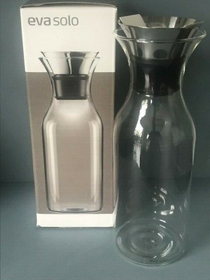 Eva Solo Kühlschrankkaraffe mit Manschette Glas//Edelst//Silikon//Stoff Schwarz 1L