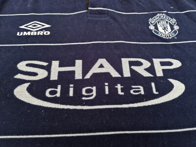 Manchester United Spécial Maillot de foot 1998 - 1999. Sponsored by Sharp
