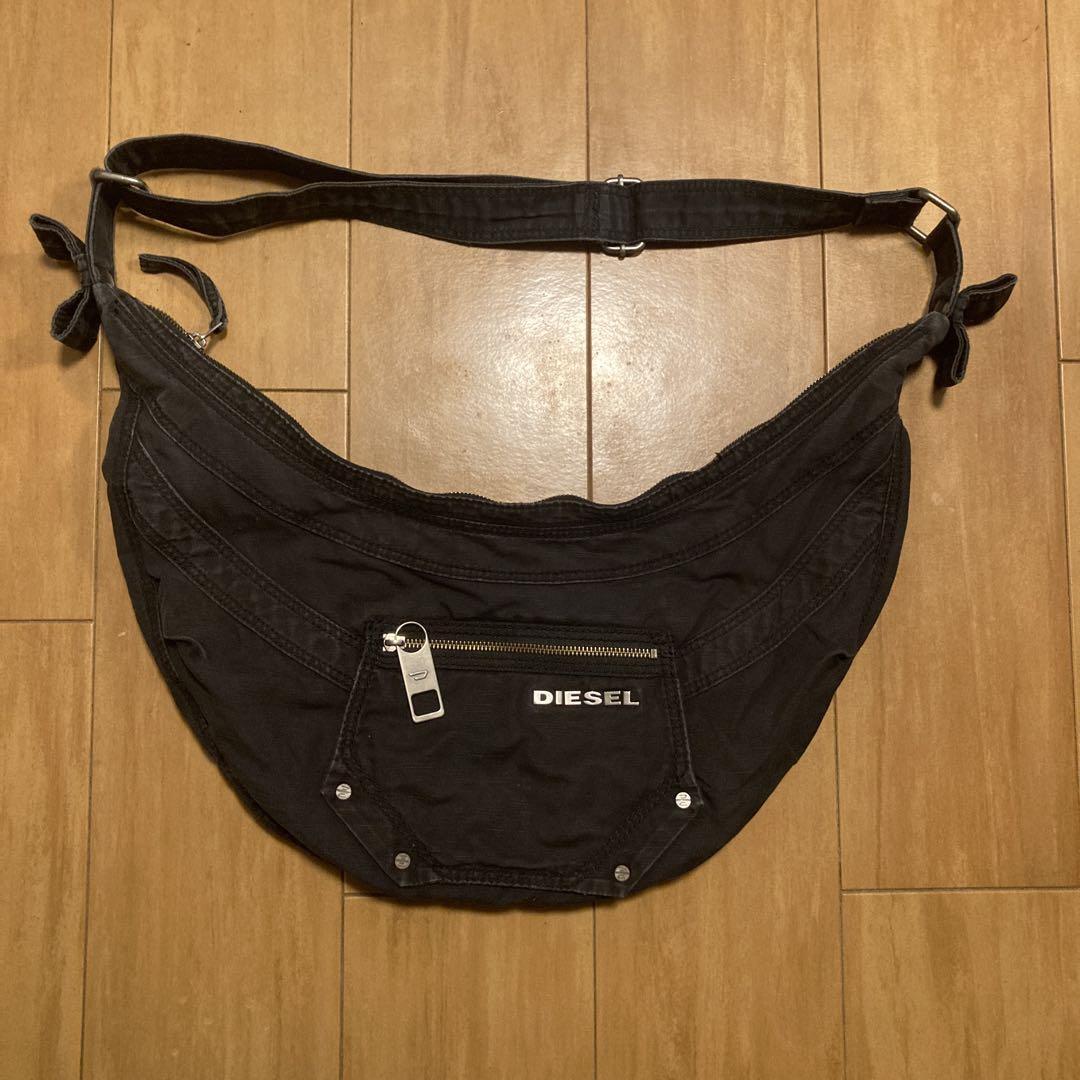 Diesel Women Archive Shoulder Bag Y2K Grunge Crescent Moon Diesel Women Archive Shoulder Bag Y2K Grunge Crescent Moon