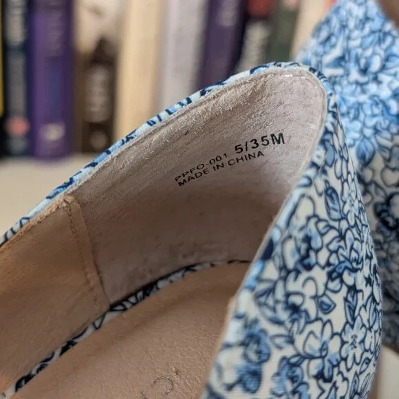Lavandería China Floral Mary Janes Talla 5 Foto 4 de 4