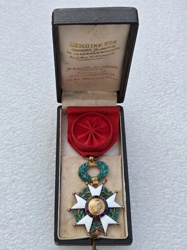 Legion of Honor officer 3rd Republic vermeil in his case Lemoine Fils