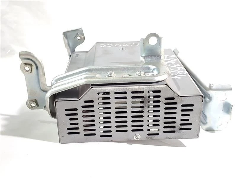 Inverter OEM 2007 2008 2009 2010 2011 2012 Toyota FJ Cruiser  - Image 3 of 4