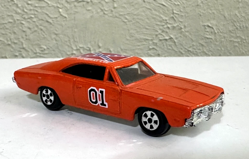 Cargador Dodge ERTL 1981 Dukes of Hazzard General Lee 69 ¡excelente estado limpio! Foto 3 de 4