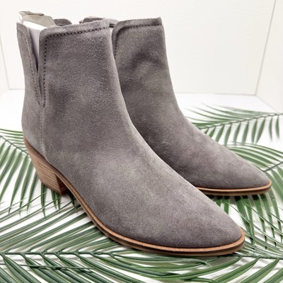 Lisa Vicky Gray Suede Pointed Toe Ankle Booties NWB Women s 9 Fall Trendy Chic