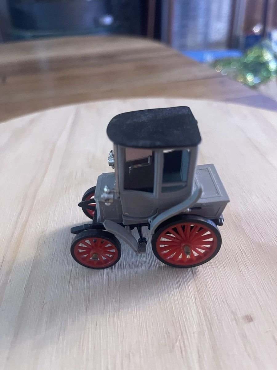 NOREV ANCIENNE PANHARD PL 17 les miniatures de norev 1/43 EUR 10,00