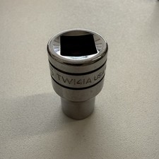 Snap-on Tools USA NEW 1/2" Drive 7/16" SAE 6 Point Shallow Chrome Socket TW141A