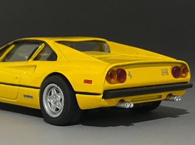 1/43 Ferrari 308 GTB 1977 2.9L V8 Giallo | Disegno di Pininfarina