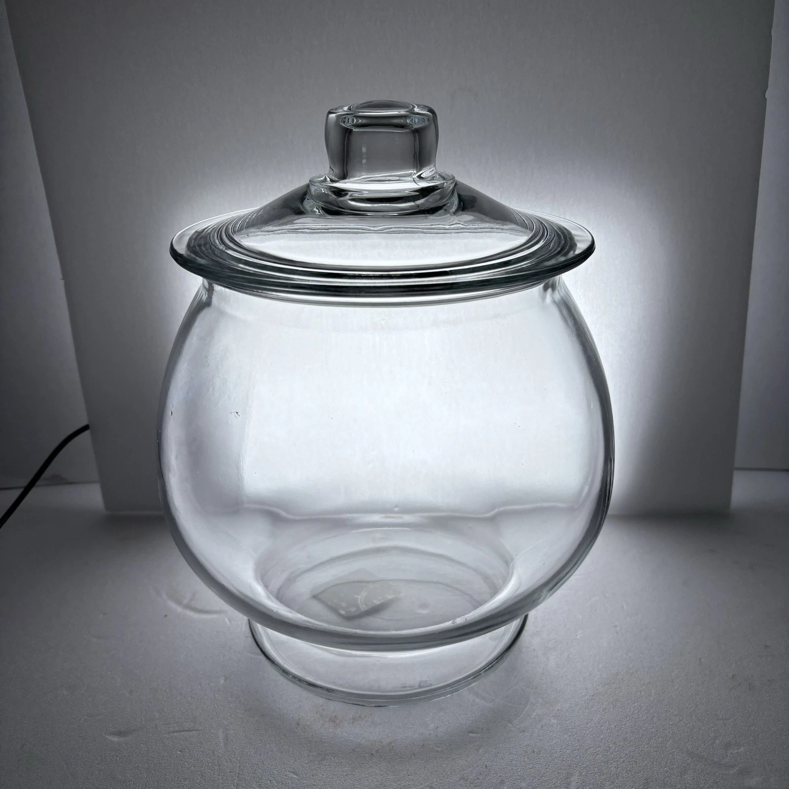 1 ANCHOR HOCKING Clear Glass 8" Tall 1 Gallon Canister With Lid