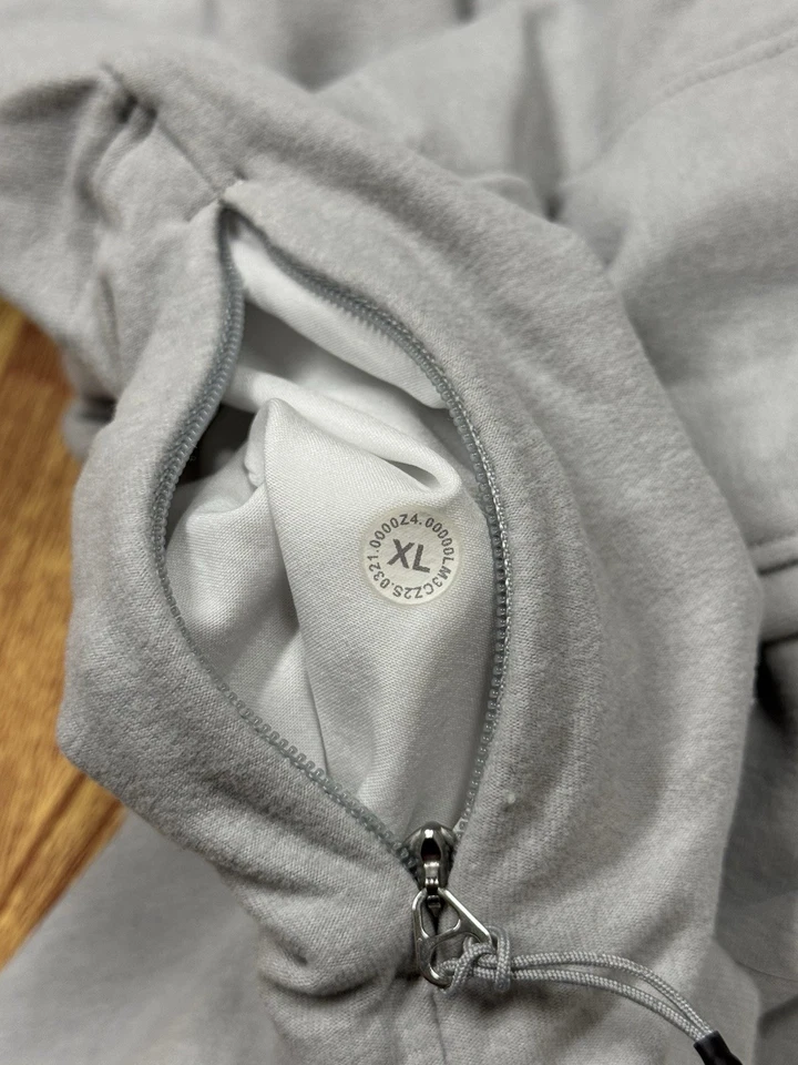 Suéter Pullover Lululemon 1/4 Cremallera Para Hombres XL Gris Plateado Rendimiento Correr Foto 4 de 4
