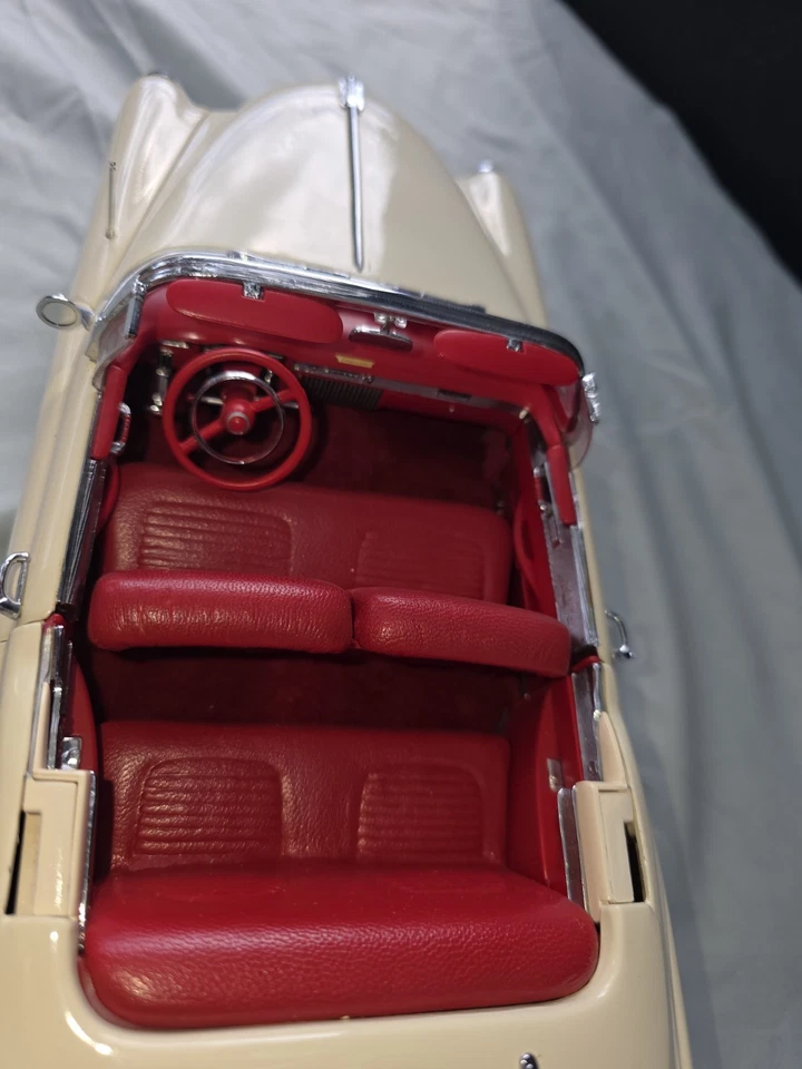 Cadillac Eldorado 1953 Danbury como nuevo escala 1/16 blanco fundido a presión Foto 3 de 4