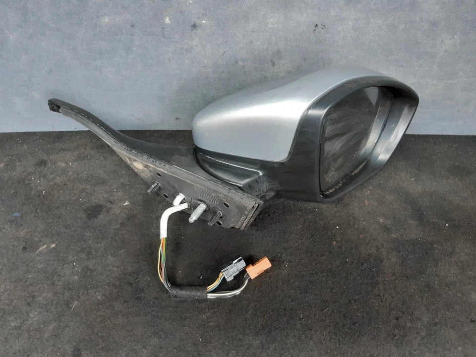 PEUGEOT 208 RIGHT DOOR MIRROR A9, POWER FOLD, W/ CHROME TRIM, COLOUR CODED COVER - image 2 of 4