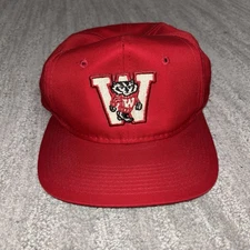 VTG Youngan Headware Wisconsin Badgers Embroidered Snap Back Made In Korea OS
