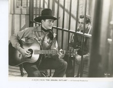 The Singing Outlaw (1937) 7x9 black & white publicity photo #11