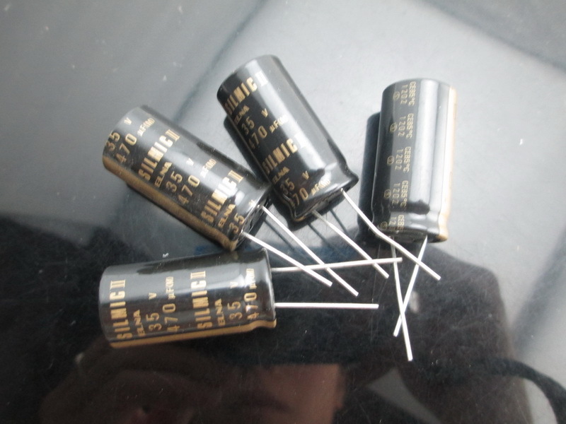 Tụ điện Màu đen RFS 50V 10UF SILMIC II ELNA (01 Con) - Dalabs Kit - Foto 2