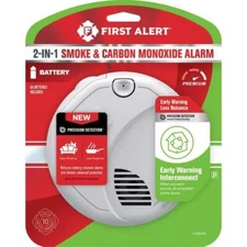 First Alert Wireless Interconnect Battery-Powered Photoelectric Smoke and Carbon