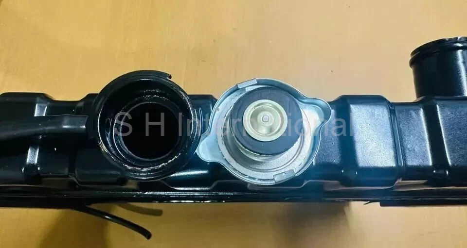 Row Copper Radiator Assembly Fit Jeep 49-64 CJ-3A, 3B, Truck, Station wagon - 4 - Image 2 of 4