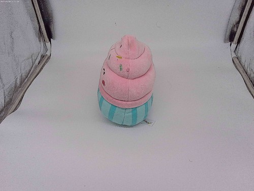Squishmallows JUMBO RARE DIEDRE THE CUPCAKE DESSERT 8" Plush Toy ⭐ ~ 2024 - Picture 2 of 4