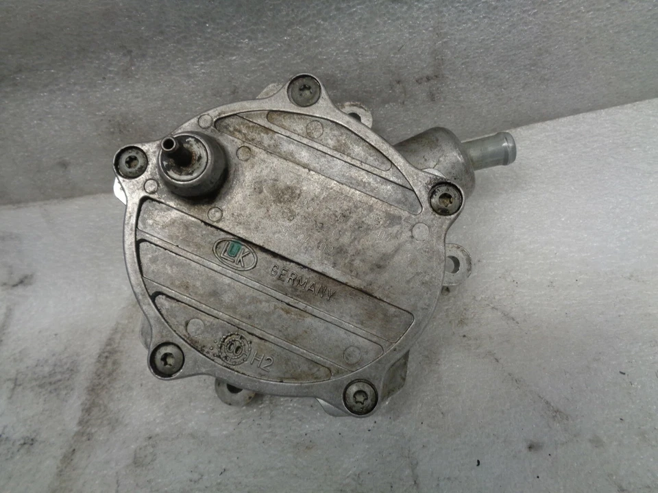 Bomba de vacío de refuerzo de freno de motor BMW 745I 2002-2005 4,4 L OEM DK90859 Foto 2 de 4