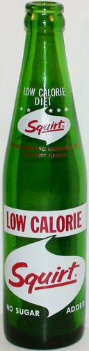 Vintage ACL soda pop bottle LOW CALORIE SQUIRT Sherman Oaks Calif 1965 n-mint