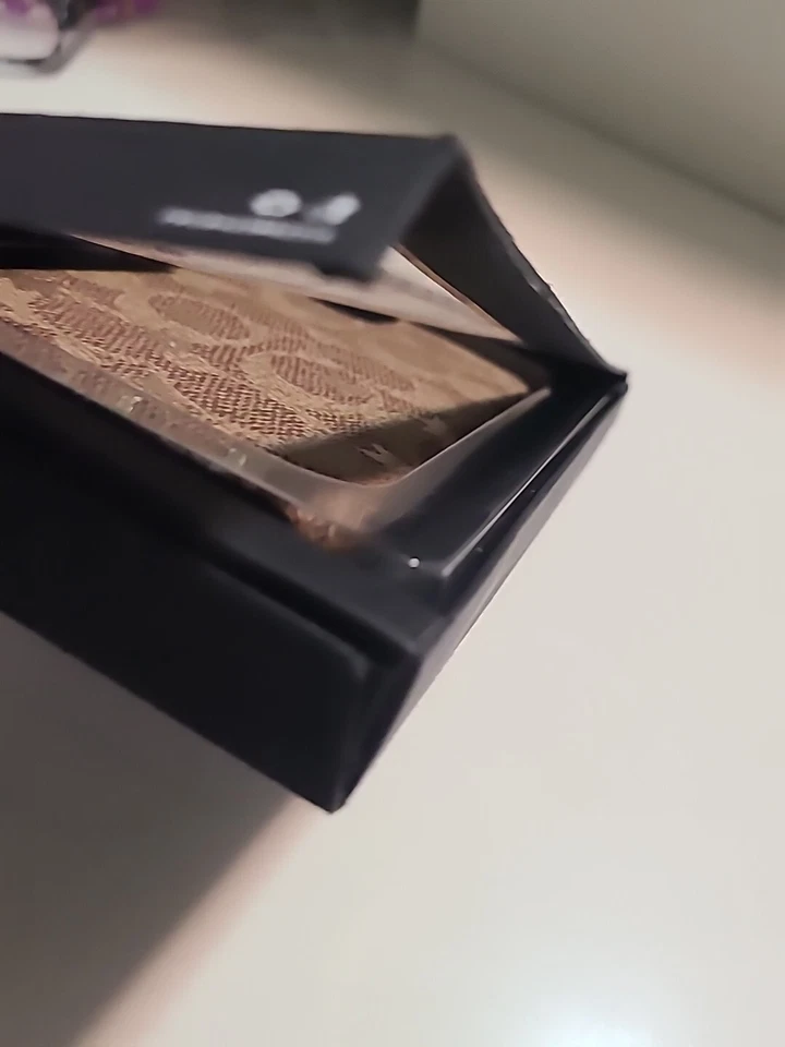 Funda Coach New York delgada envolvente para iPhone (2019) 5,8" caqui/dorado lámina estrellas  Foto 4 de 4