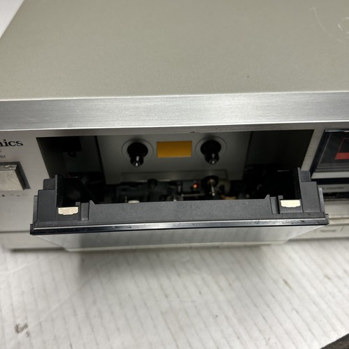 VINTAGE TECHNICS RS-B18 SINGLE COMPACT CASSETTE DECK SILVER MADE IN JAPAN 1984 - Picture 21 of 21
